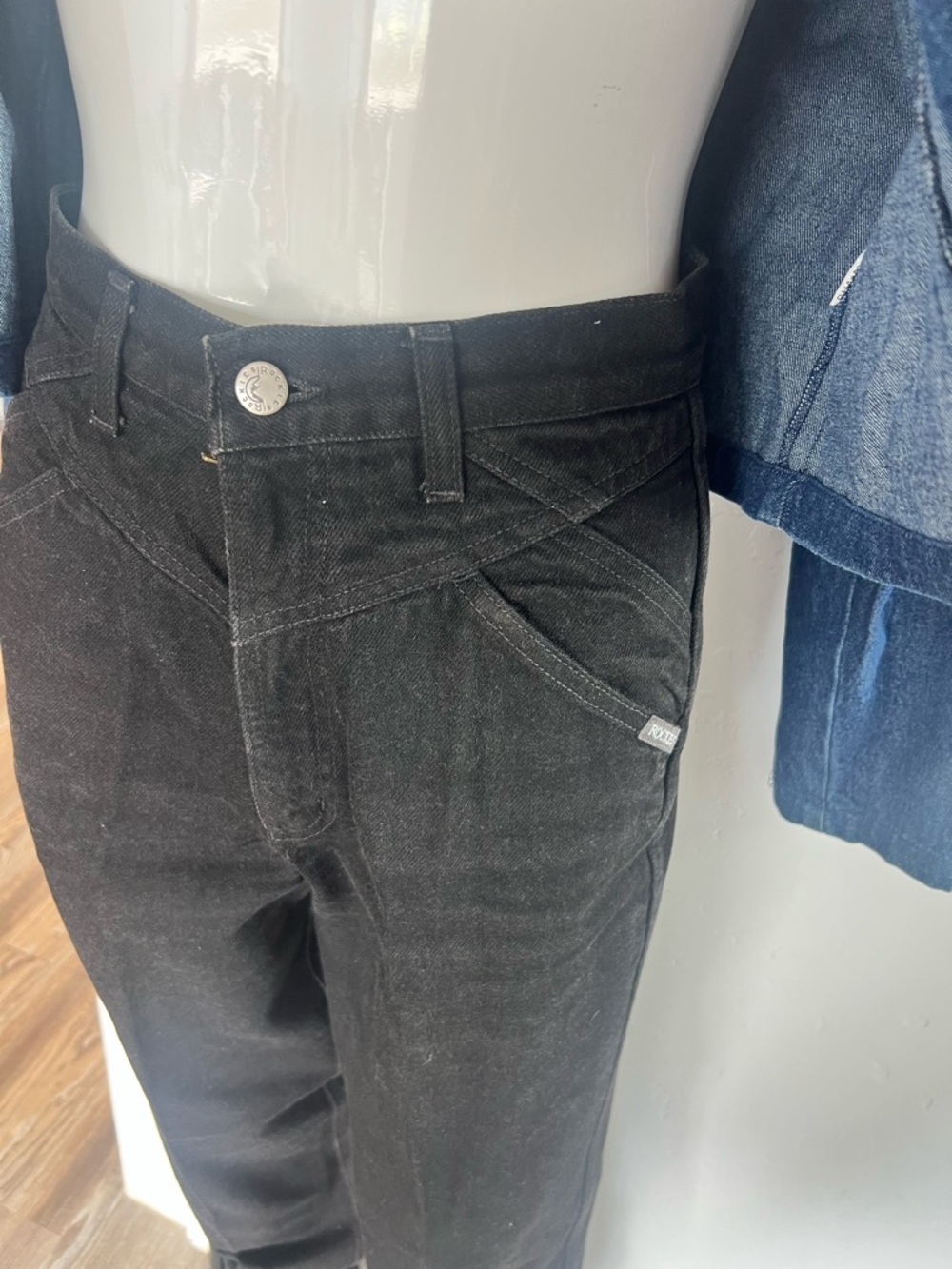 Rocky Mountain Bkack Women's Jeans - Classic Straight Fit